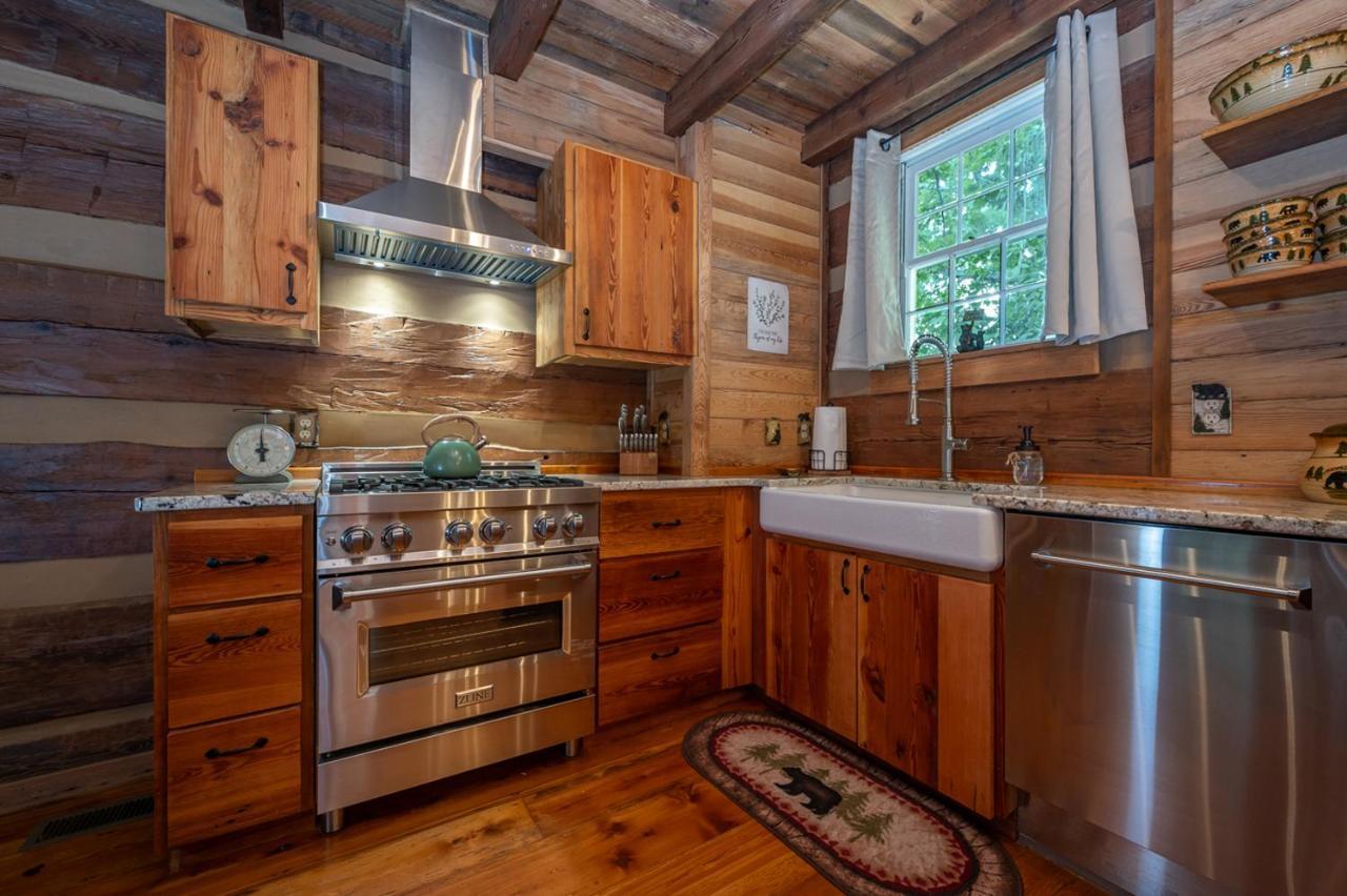 Russell'S Fort At White Oak Point: Historical Cabin On Lake Lure, Luxury, Direct Lake Access! Villa Exterior photo