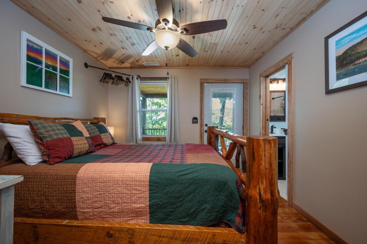 Russell'S Fort At White Oak Point: Historical Cabin On Lake Lure, Luxury, Direct Lake Access! Villa Exterior photo
