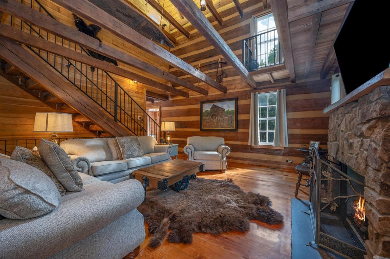 Russell'S Fort At White Oak Point: Historical Cabin On Lake Lure, Luxury, Direct Lake Access! Villa Exterior photo