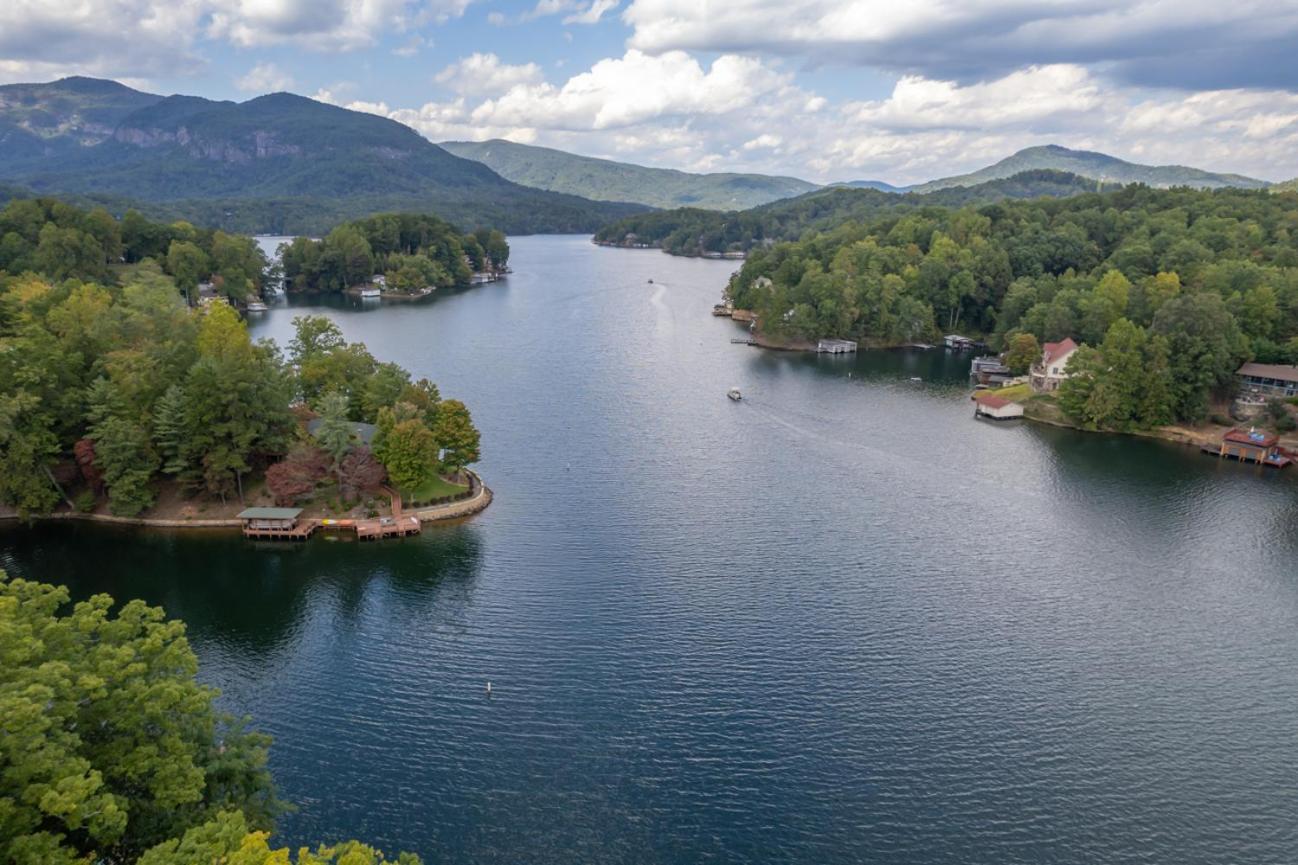 Russell'S Fort At White Oak Point: Historical Cabin On Lake Lure, Luxury, Direct Lake Access! Villa Exterior photo